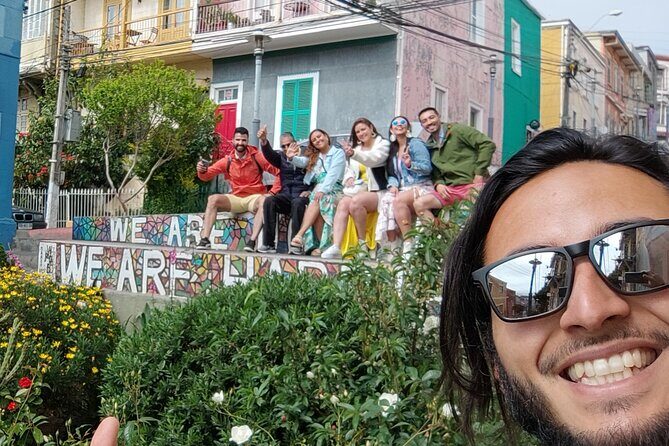 2 Hour Walking Tour in Valparaiso - Plaza Aníbal Pinto and the Reina Victoria lift
