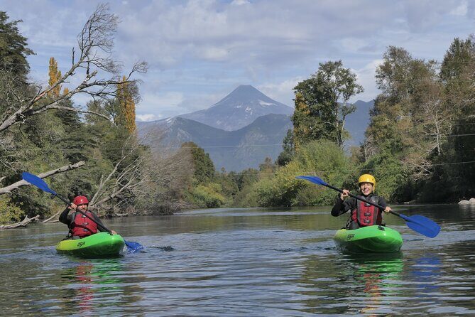 Guided Kayak Trip on Liucura River - Getting the Kayak Rhythm: Instruction on Sit-on-Top Boats