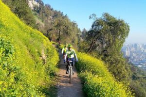 Private San Cristobal Hill Mountain Bike Tour - Start point in Providencia: meeting at El Comendador 2060