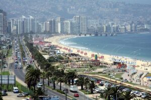Private Tour: Viña del Mar and Valparaíso Tour with Wine Tasting in Casablanca Valley - Plaza Sotomayor and the Port Heart of the City