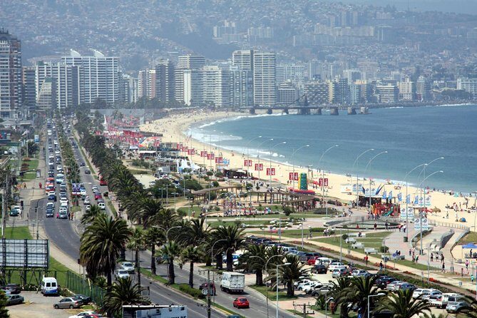 Private Tour: Viña del Mar and Valparaíso Tour with Wine Tasting in Casablanca Valley - Plaza Sotomayor and the Port Heart of the City