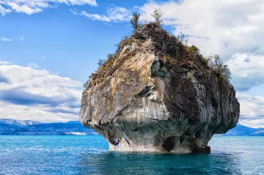 Puerto Tranquilo: Marble Caves Boat Tour - Your 90 minutes: how the timing shapes the experience
