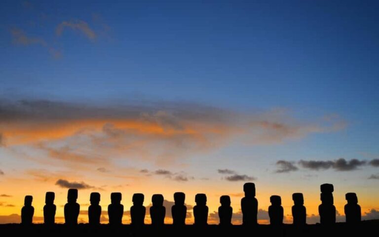 Rapa Nui Dreams: Experiencie Pack 3 Days - Day 1: Vaihu, Akahanga, Rano raraku, and the moai-and-memory route