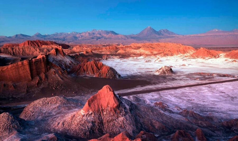 San Pedro de Atacama: Valle de la Luna Guided Tour - Should you book the San Pedro Valle de la Luna guided tour?