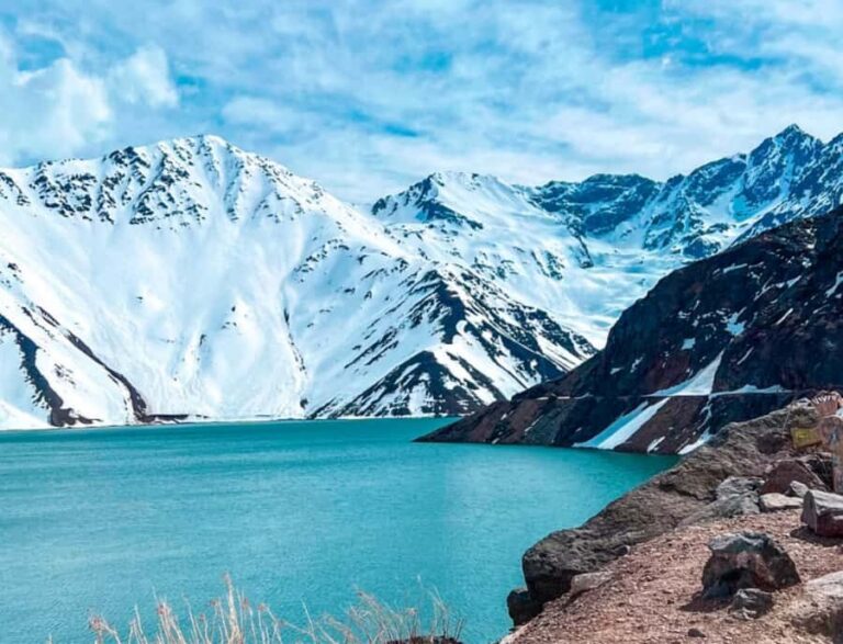 Santiago: Cajon del Maipo & Embalse El Yeso Trip with Picnic - Cajón del Maipo: breakfast views, then a second picnic moment