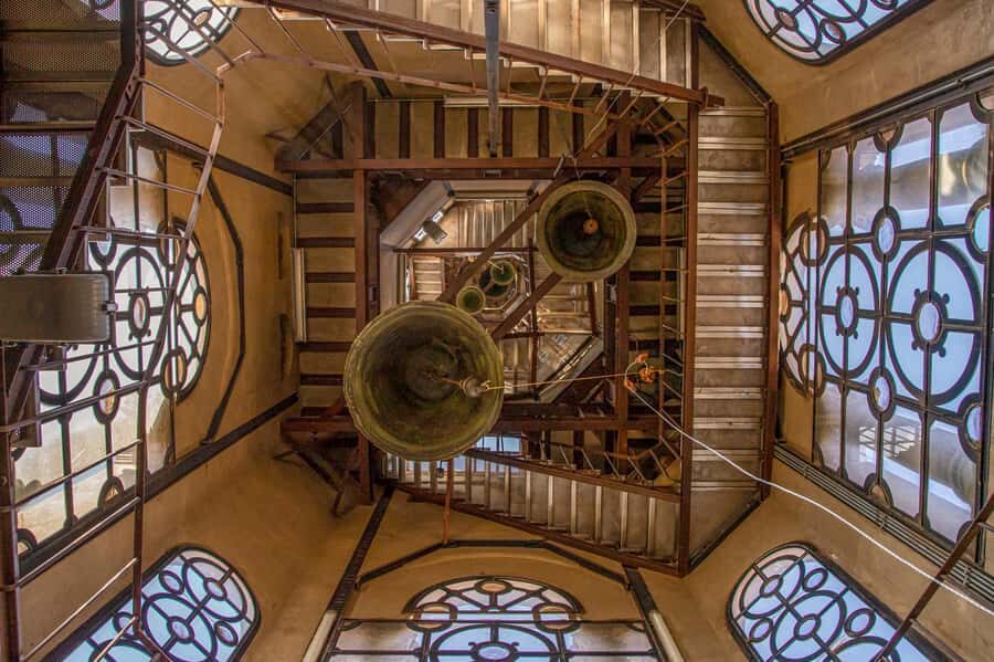 Santiago Cathedral's Bell Tower Official Tour - Where to meet: Plaza de Armas main entrance and red Turistik jackets