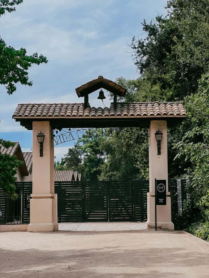 Santiago: Concha y Toro with transfer, tasting & gift cup - Getting to the winery: pickup zones and the 5-minute reality