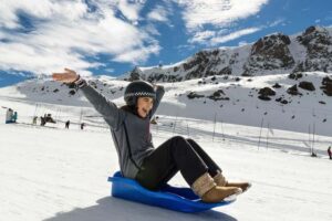 Santiago: Valle Nevado and Farellones Ski-Center Day Trip - Farellones at 2,700 Meters: Small Town Air and El Colorado