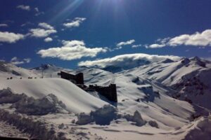 Small-Group Tour: Valle Nevado and Farellones from Santiago - Farellones Centro de Montana: Coffee, Lookouts, and Winter Energy