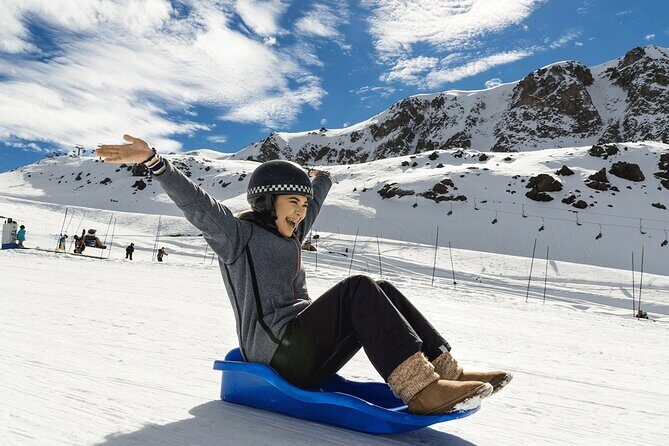 Tour Parque Farellones Ticket+Transportation, optional Snowwear - Parque Arauco: more than a meeting spot